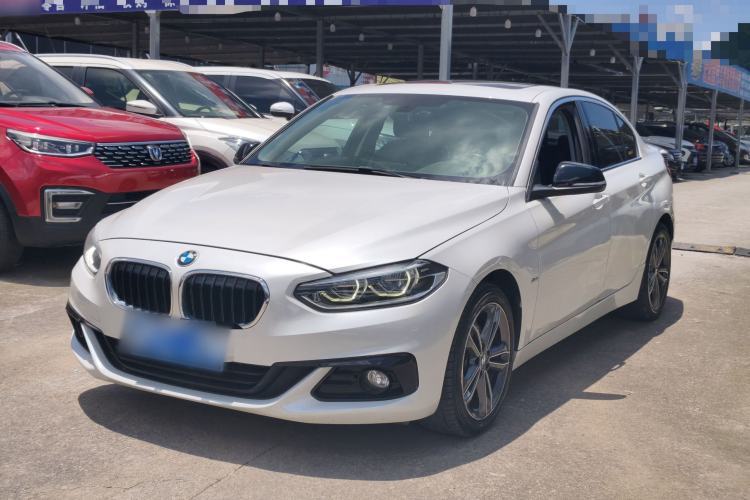 Used BMW 1 Series 2017 118i Sport Edition Guazi used car, China used car export, Used car for sale, Used BMW cars, Cheapest cars for sale