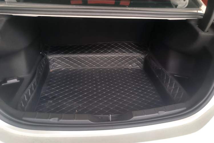 Used BMW 1 Series 2017 118i Fashion Model Trunk