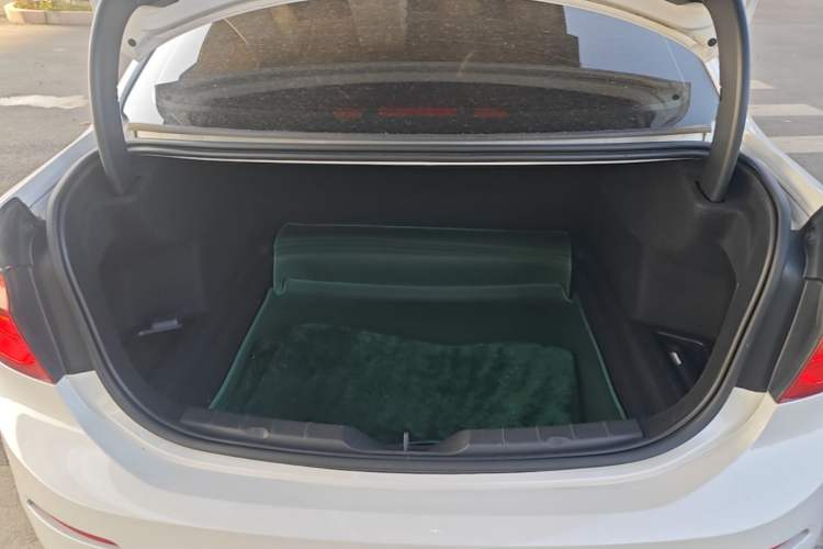 Used BMW 1 Series 2017 118i Fashion Model Trunk