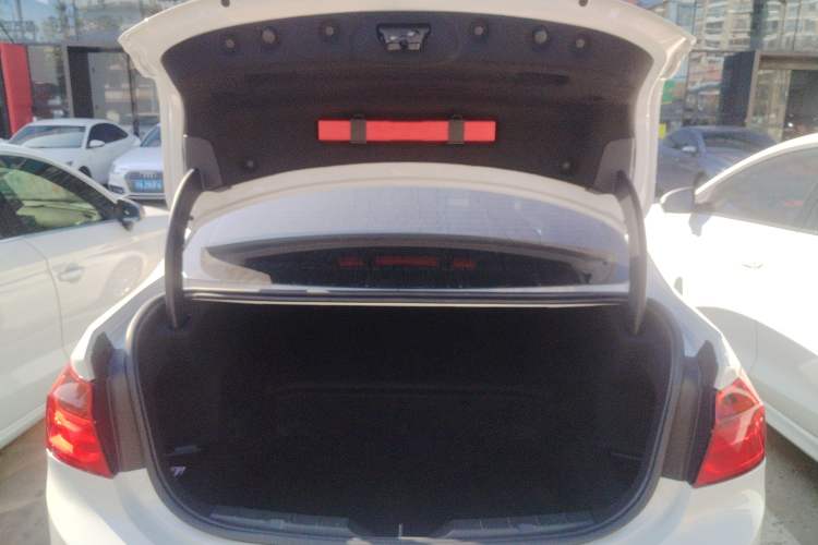 Used BMW 1 Series 2017 118i Fashion Model Trunk