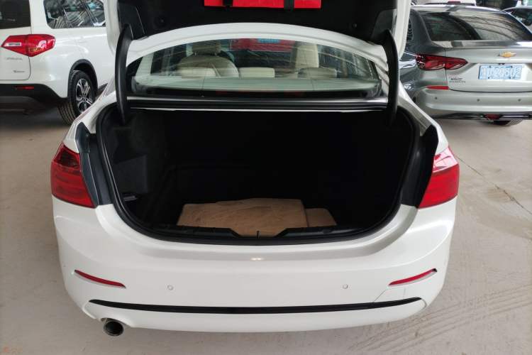 Used BMW 1 Series 2017 118i Design Package Model Trunk