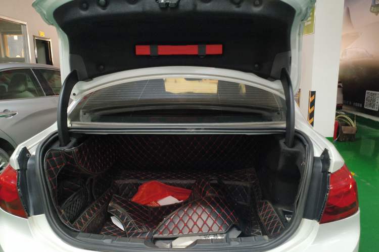 Used BMW 1 Series 2017 118i Sport Edition Trunk