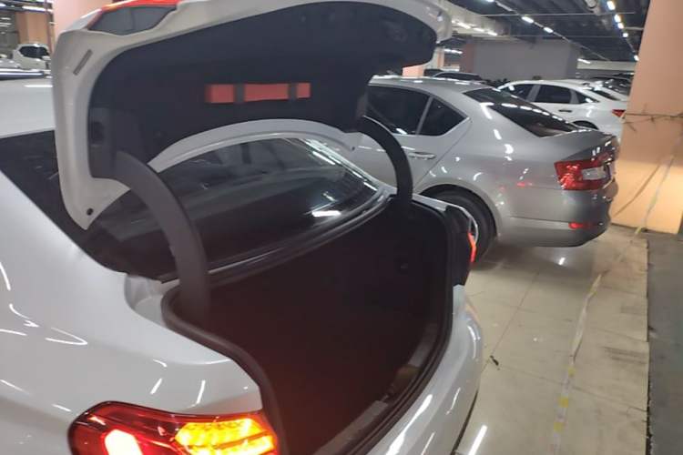 Used BMW 1 Series 2017 118i Sport Edition Trunk