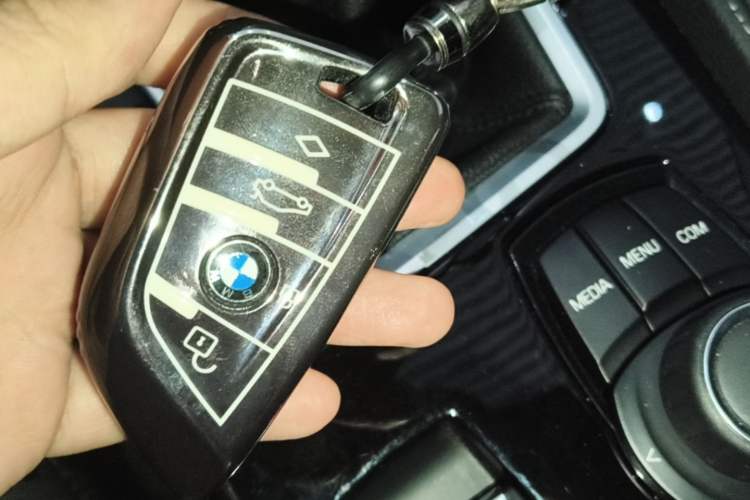 Used BMW 1 Series 2017 118i Sport Edition Vehicle Key