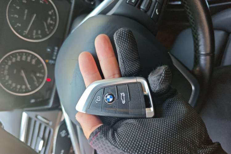 Used BMW 1 Series 2017 118i Sport Edition Vehicle Key