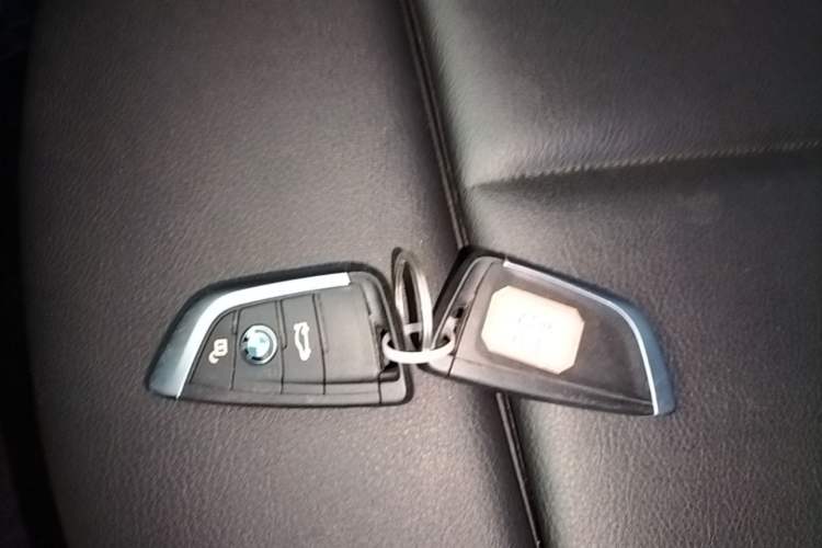 Used BMW 1 Series 2017 118i Sport Edition Vehicle Key