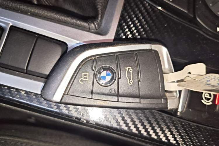 Used BMW 1 Series 2017 118i Fashion Model Vehicle Key