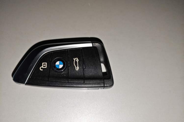 Used BMW 1 Series 2017 118i Fashion Model Vehicle Key