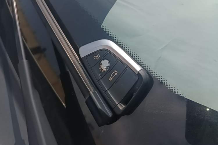 Used BMW 1 Series 2017 118i Sport Edition Vehicle Key