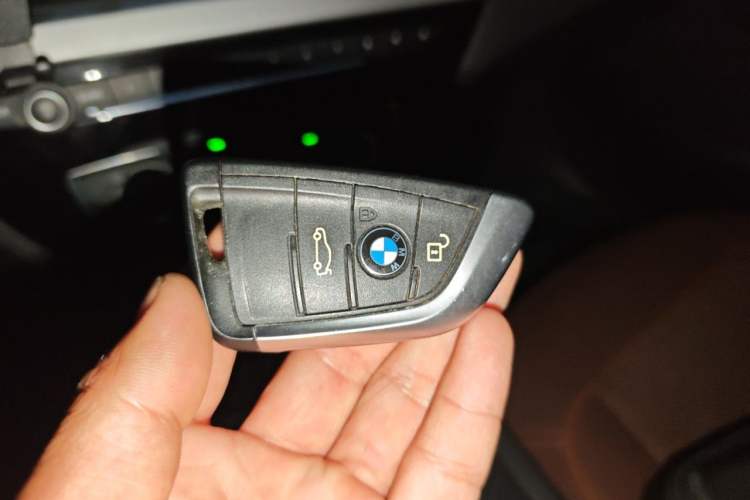Used BMW 1 Series 2017 118i Fashion Model Vehicle Key