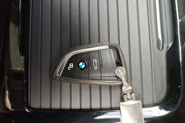 Used BMW 1 Series 2017 118i Sport Edition Vehicle Key