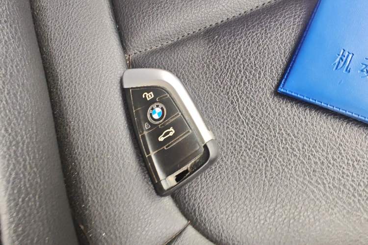 Used BMW 1 Series 2017 118i Sport Edition Vehicle Key