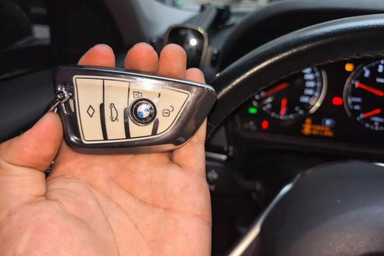 Used BMW 1 Series 2017 118i Sport Edition Vehicle Key