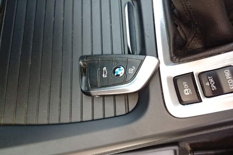 Used BMW 1 Series 2017 118i Fashion Model Vehicle Key