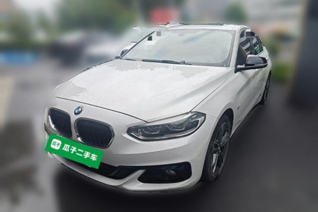 Ojetý BMW 1 Series 2017 118i Sport Edition