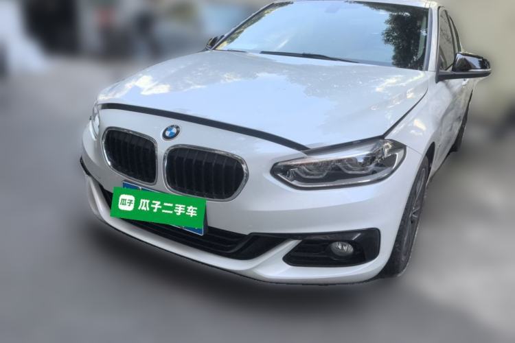 Used BMW 1 Series 2017 118i Sport Edition Guazi used car, China used car export, Used car for sale, Used BMW cars, Cheapest cars for sale