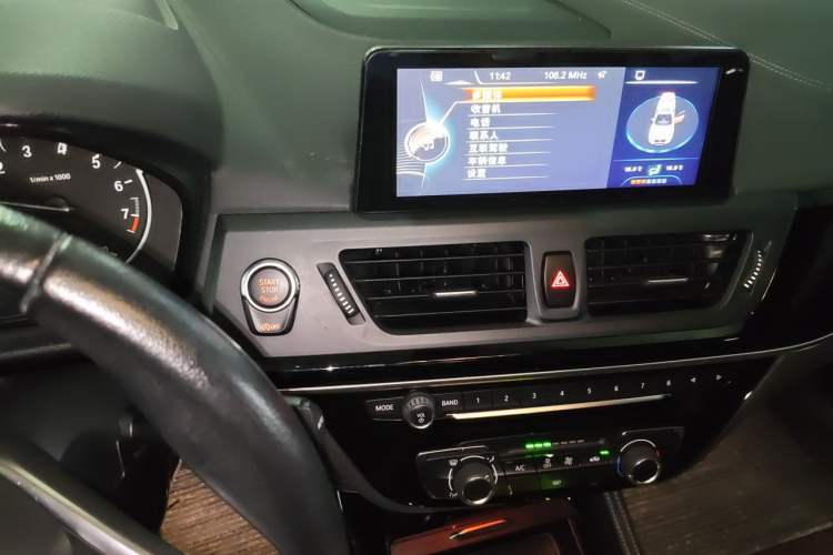 Used BMW 1 Series 2017 118i Sport Edition Audio And AC Panel