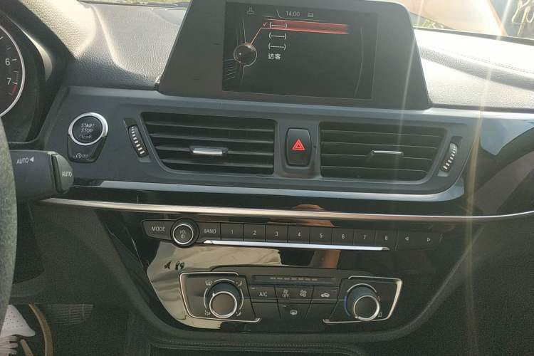 Used BMW 1 Series 2017 118i Sport Edition Audio And AC Panel