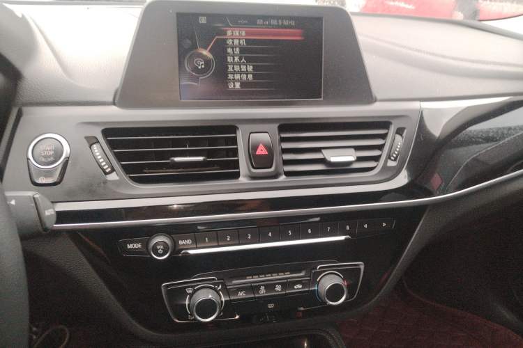 Used BMW 1 Series 2017 118i Sport Edition Audio And AC Panel