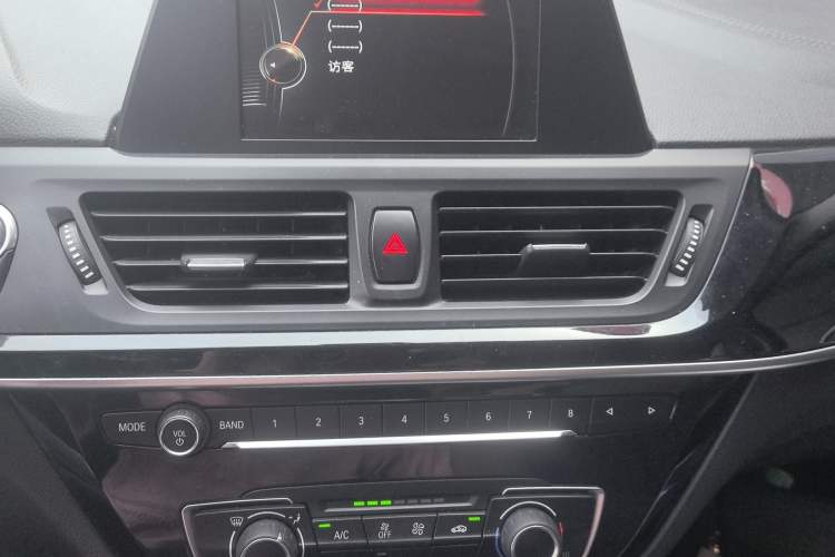 Used BMW 1 Series 2017 118i Sport Edition Audio And AC Panel