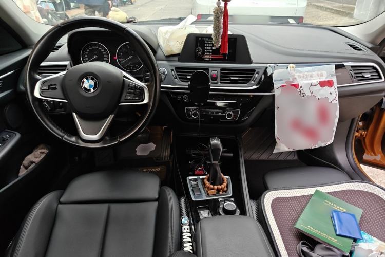 Used BMW 1 Series 2017 118i Sport Edition Center Console