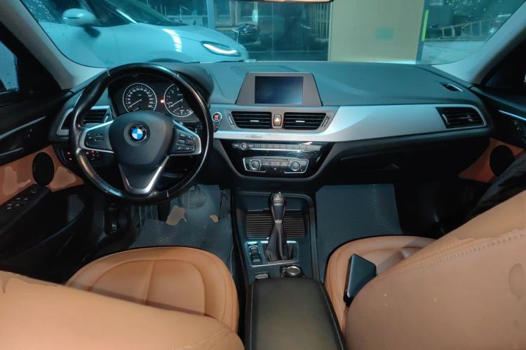 Used BMW 1 Series 2017 118i Fashion Model Center Console