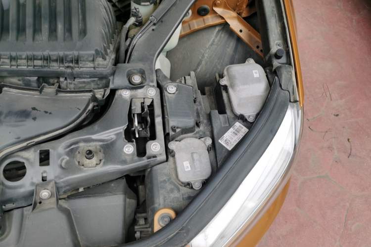 Used BMW 1 Series 2017 118i Sport Edition Engine Bay Left