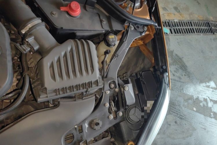 Used BMW 1 Series 2017 118i Fashion Model Engine Bay Left