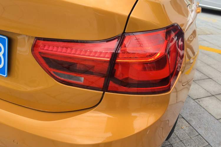 Used BMW 1 Series 2017 118i Sport Edition Exterior 3