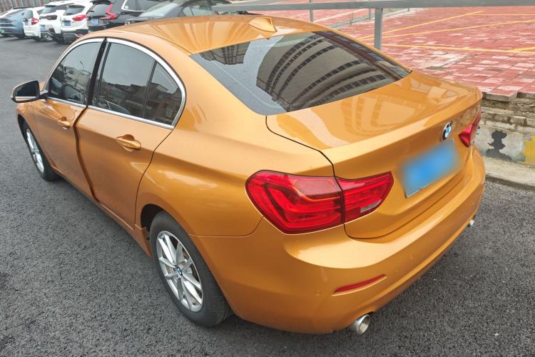 Used BMW 1 Series 2017 118i Fashion Model Exterior 3