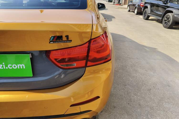 Used BMW 1 Series 2017 120i Design Package Model Exterior 6