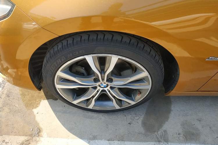 Used BMW 1 Series 2017 120i Design Package Model Exterior 7