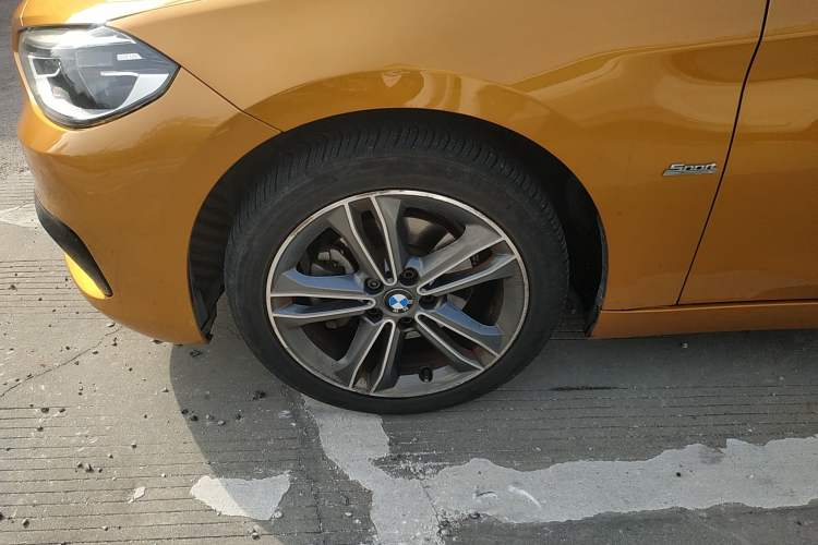 Used BMW 1 Series 2017 118i Sport Edition Exterior 7