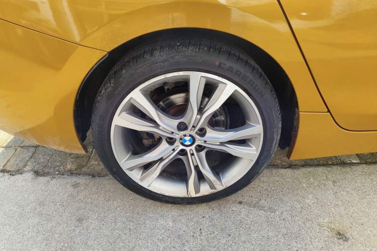 Used BMW 1 Series 2017 120i Design Package Model Exterior 8