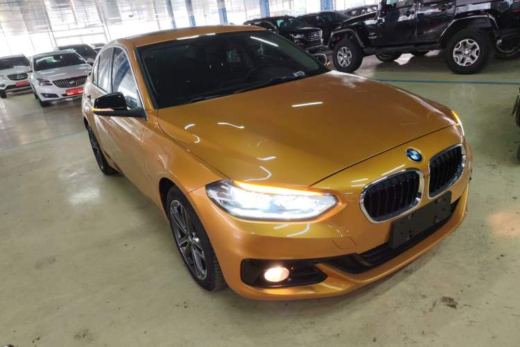 Used BMW 1 Series 2017 118i Sport Edition Front Right 45 Deg