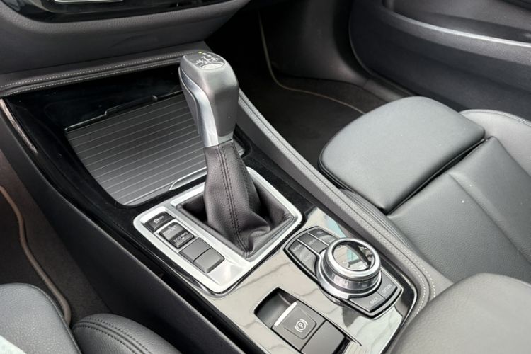 Used BMW 1 Series 2017 120i Design Package Model Gear Lever