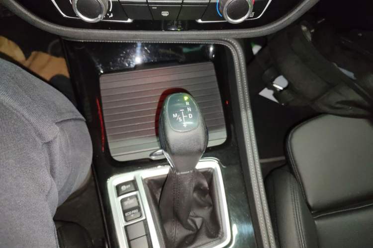 Used BMW 1 Series 2017 118i Sport Edition Gear Lever