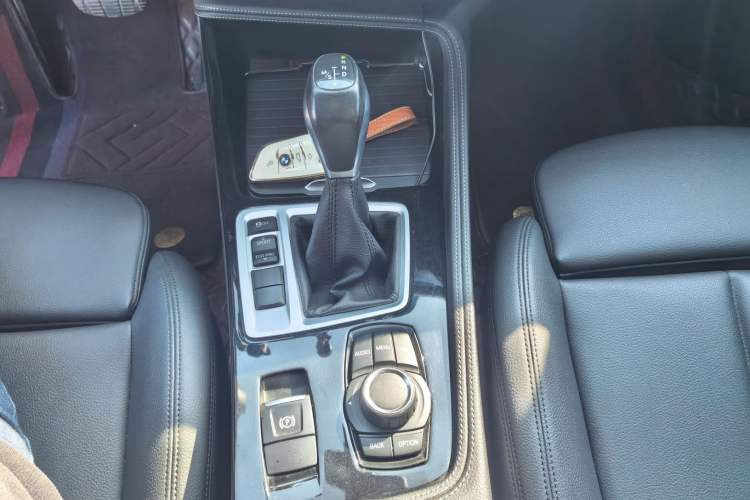 Used BMW 1 Series 2017 118i Sport Edition Gear Lever