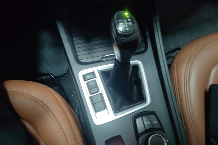 Used BMW 1 Series 2017 118i Fashion Model Gear Lever