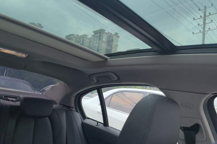 Used BMW 1 Series 2017 118i Sport Edition Headliner