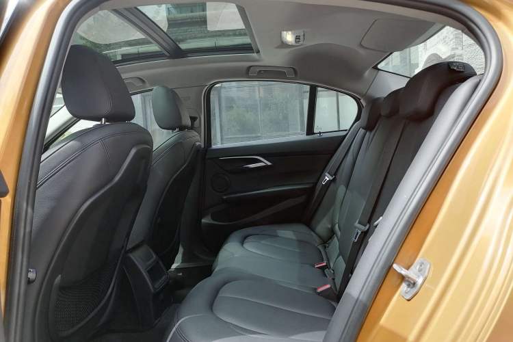 Used BMW 1 Series 2017 118i Sport Edition Interior 2