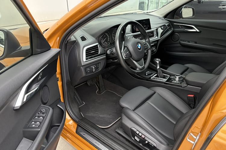 Used BMW 1 Series 2017 120i Design Package Model Interior 4