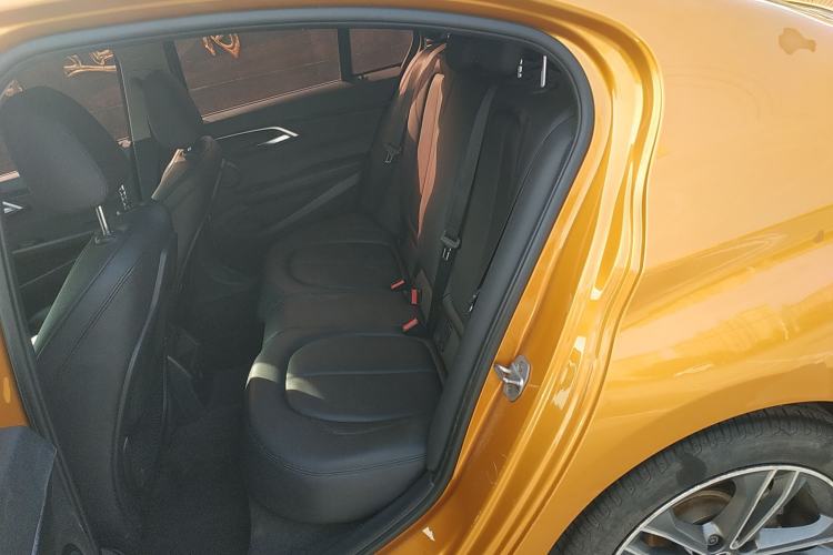Used BMW 1 Series 2017 118i Sport Edition Interior 4