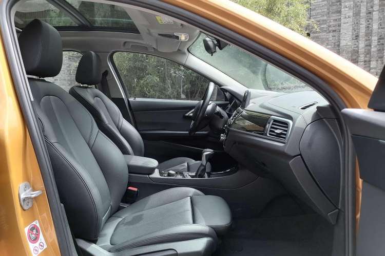 Used BMW 1 Series 2017 118i Sport Edition Interior 4