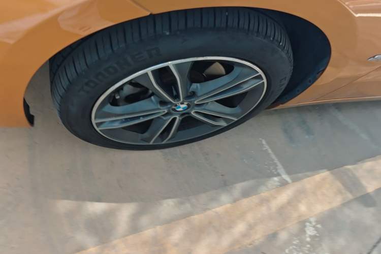 Used BMW 1 Series 2017 118i Sport Edition Left Front Wheel Hub