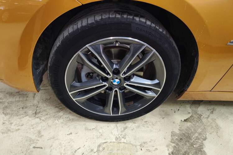 Used BMW 1 Series 2017 118i Sport Edition Left Front Wheel Hub