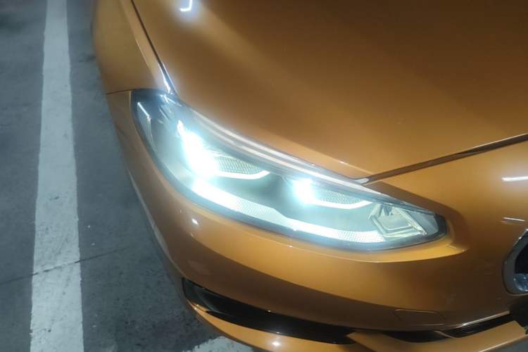 Used BMW 1 Series 2017 118i Sport Edition Right Front Headlight