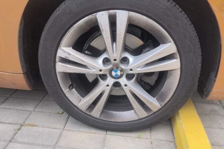Used BMW 1 Series 2017 118i Design Package Model Right Front Wheel Hub