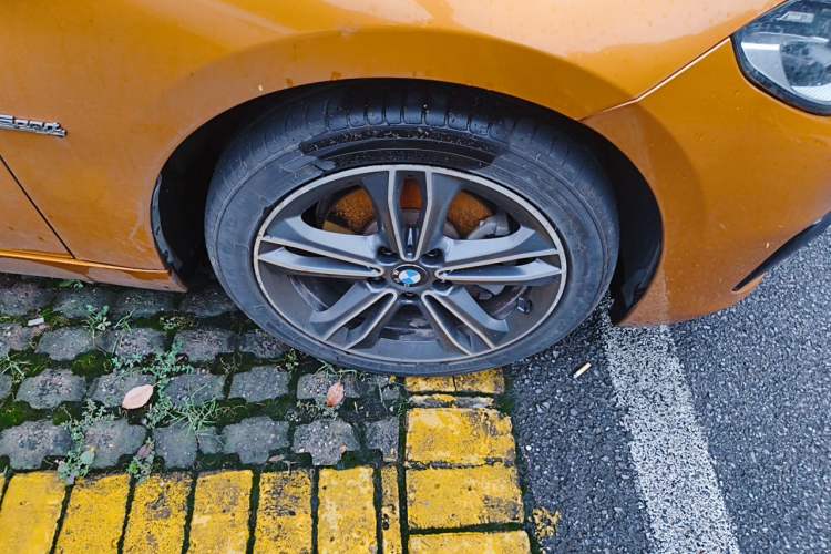 Used BMW 1 Series 2017 118i Sport Edition Right Front Wheel Hub