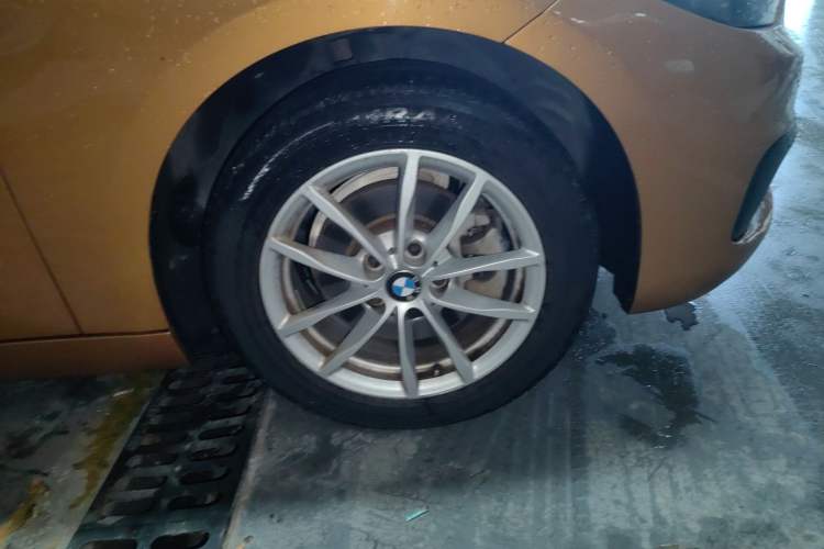 Used BMW 1 Series 2017 118i Fashion Model Right Front Wheel Hub